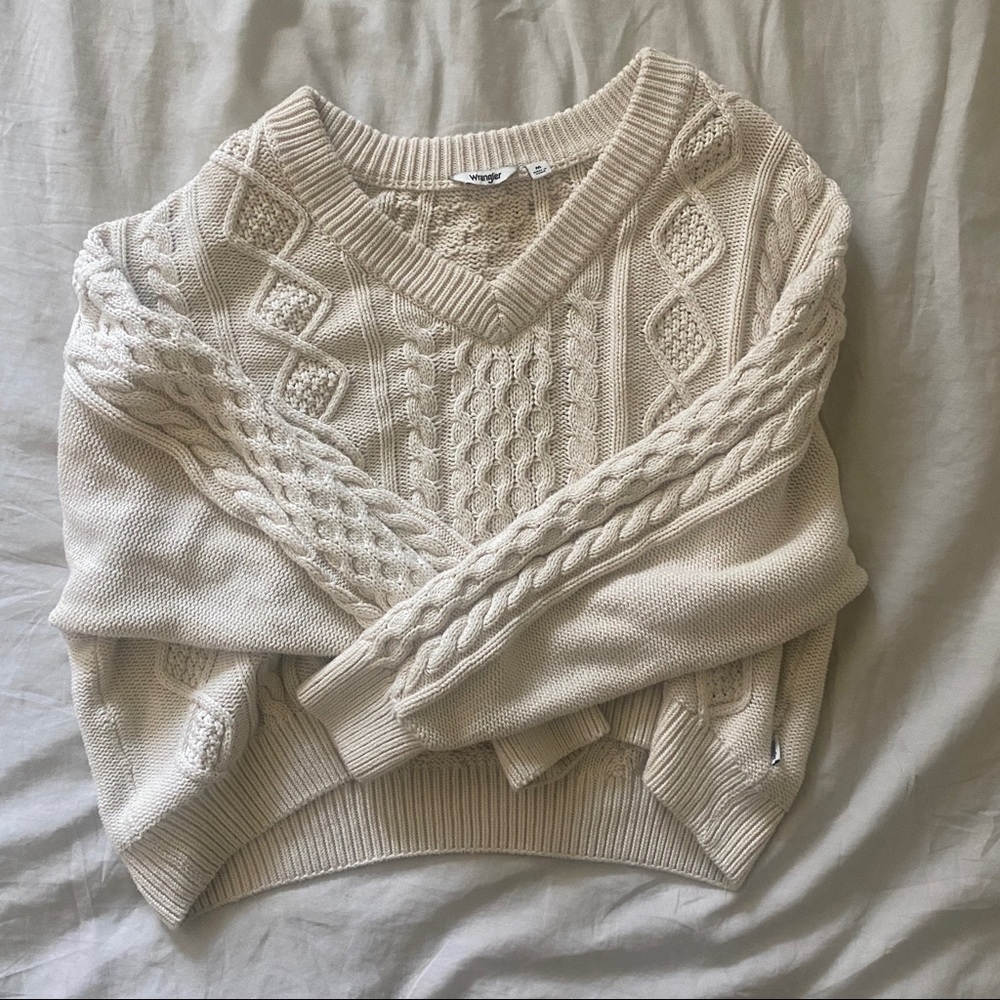 WRANGLER V NECK CABLE SWEATER